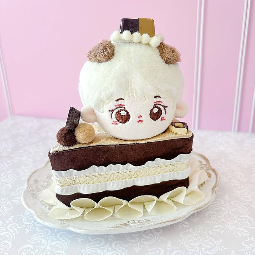 うさショートケーキちゃん ハンドメイド ぬいぐるみ いちごのショートケーキちゃん(受注制作) ぬいぐるみ PUKONNU
